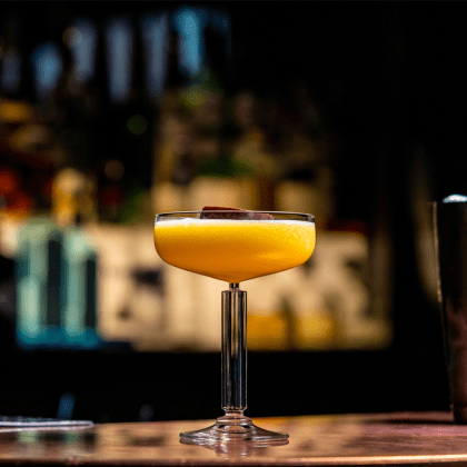 Cocktail- und Trinkgläser
